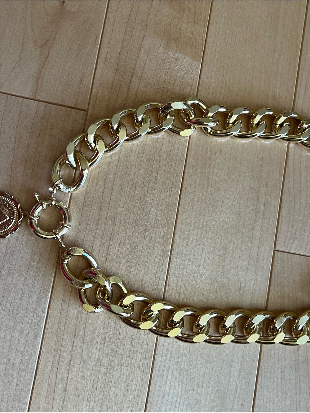 Chunky Gold Chain Link Costume Necklace - Women's Fashion Accessory